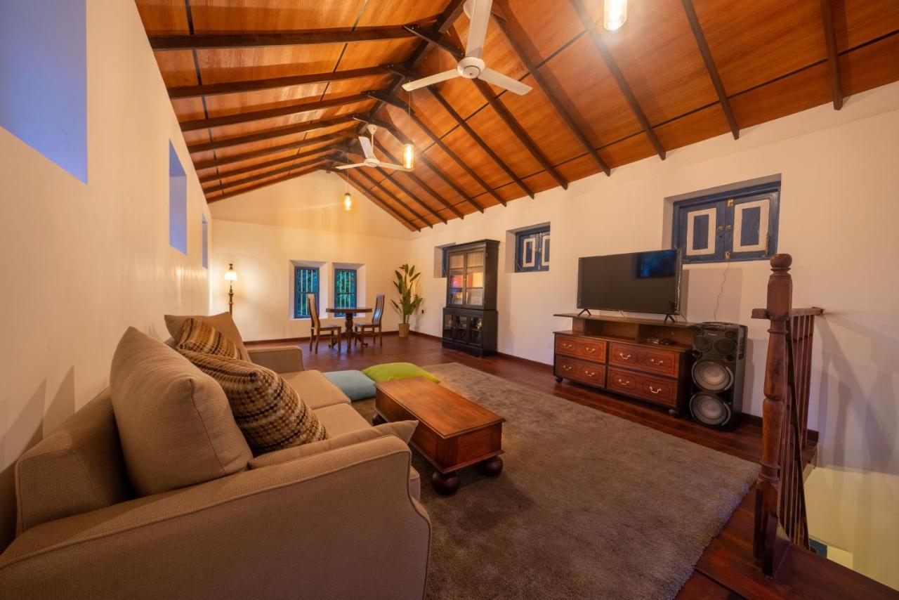 5Br Luxury Villa With Pool The Blues Mihiripenne Luaran gambar